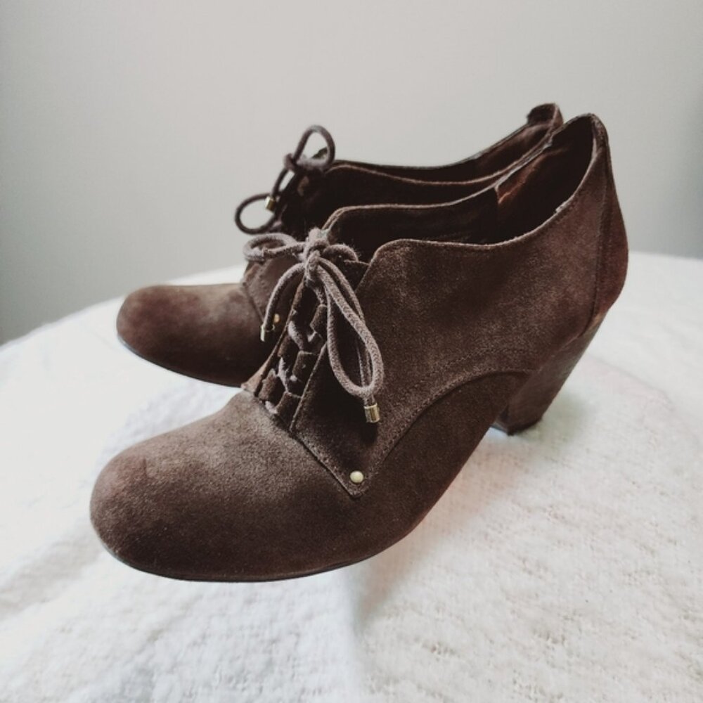 Dr Scholls Addler suede lace up  booties color brown size 9.5